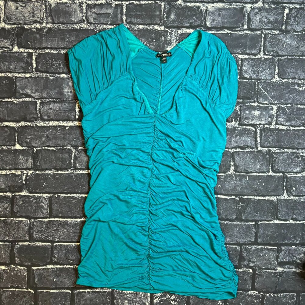 Express Fitted top